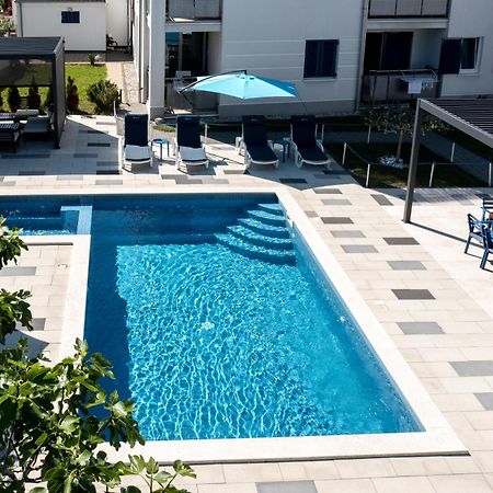 Adorami Apartments Baska  Exterior photo