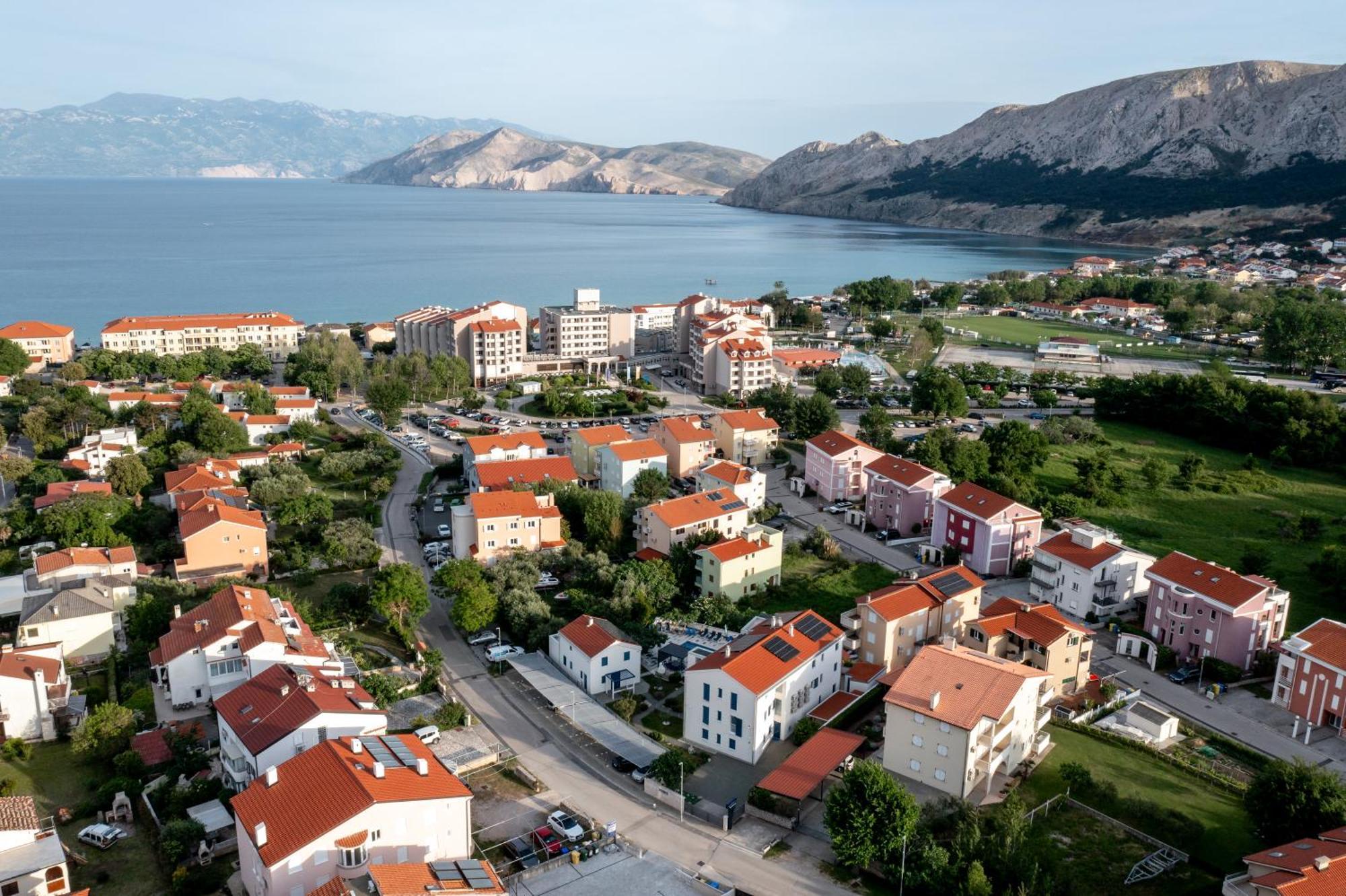 Adorami Apartments Baska  Exterior photo