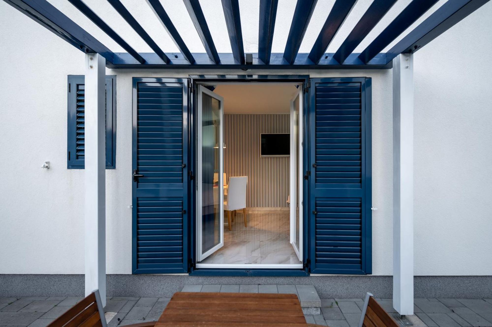 Adorami Apartments Baska  Exterior photo