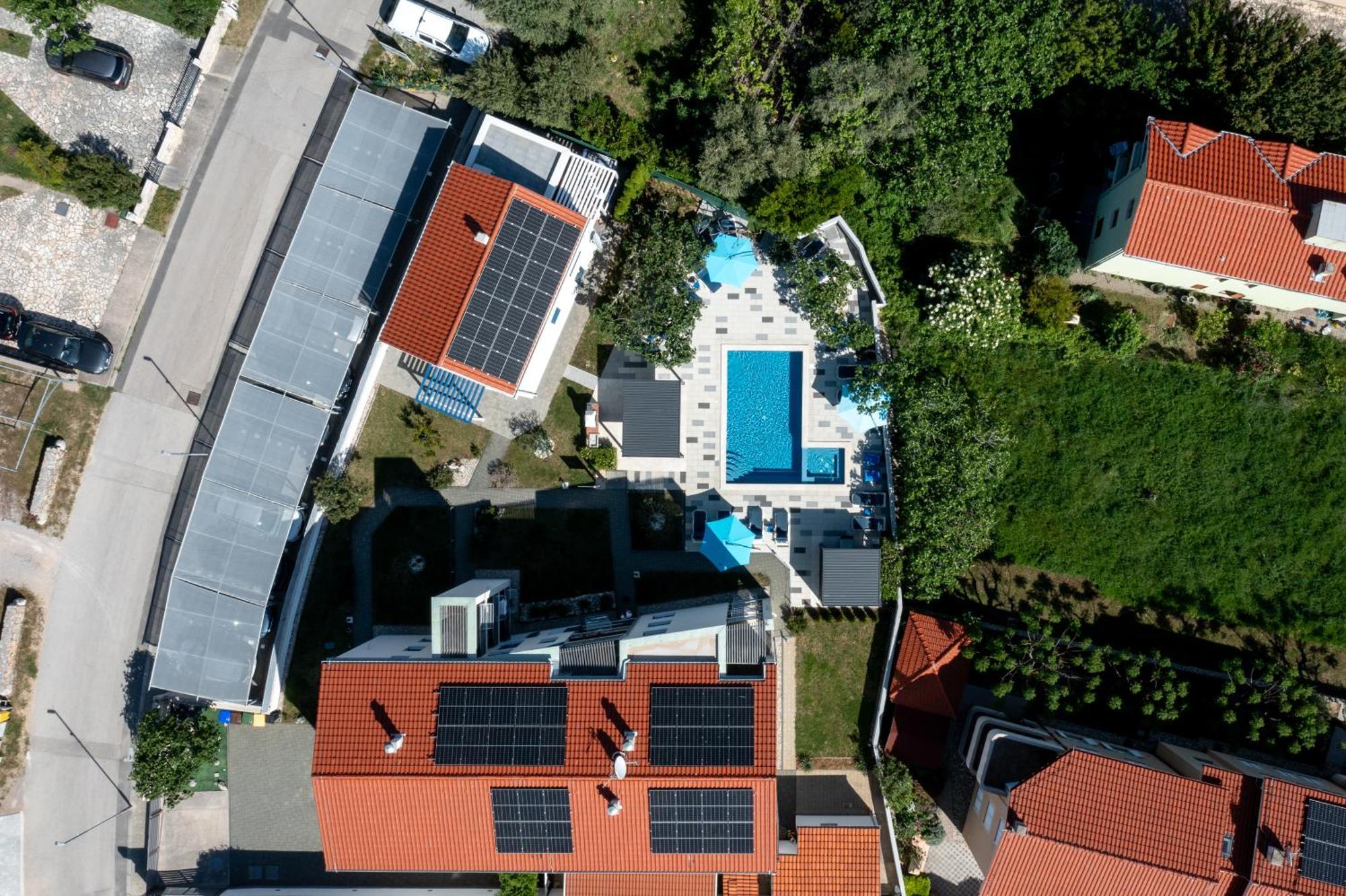 Adorami Apartments Baska  Exterior photo