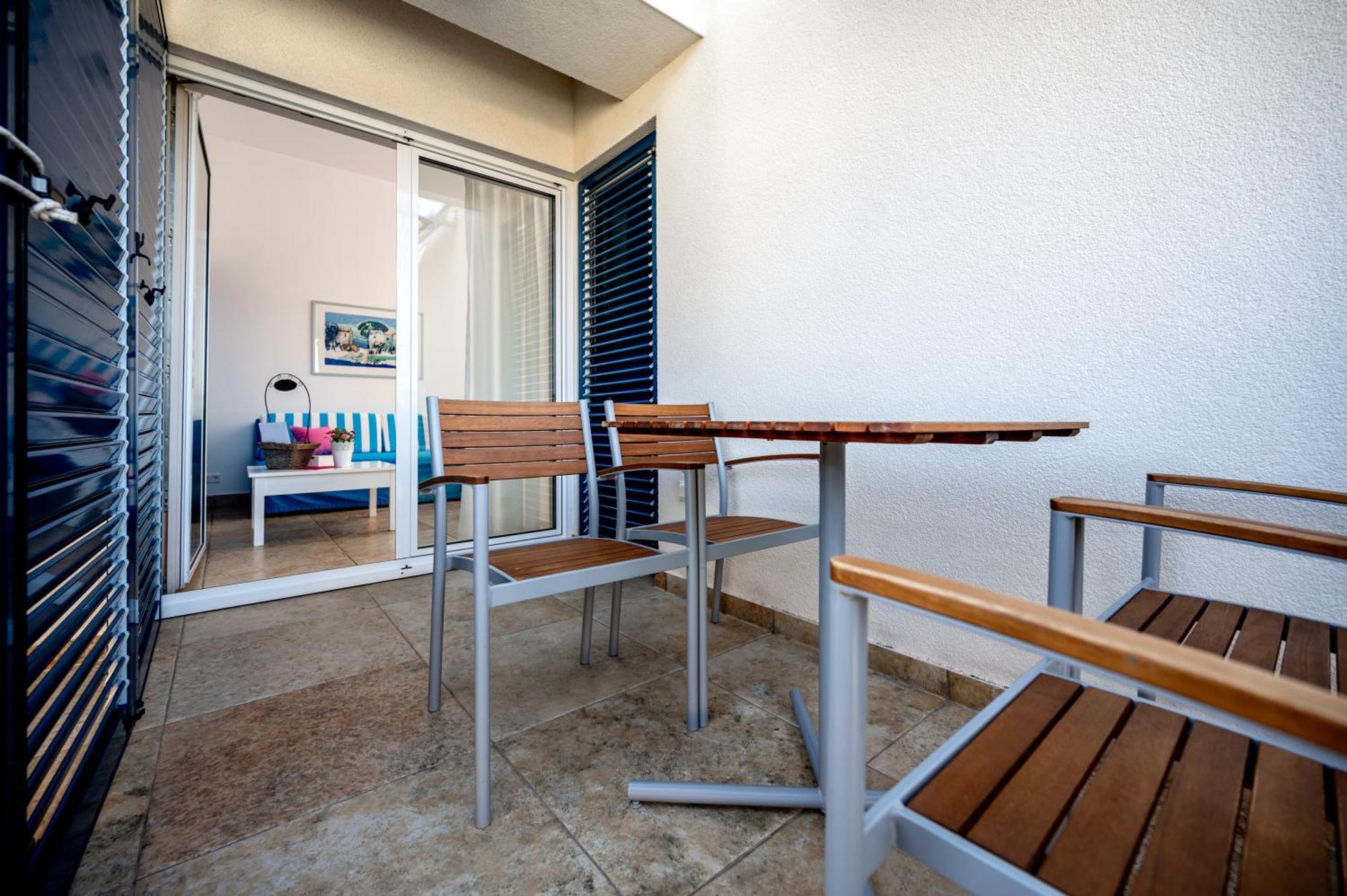 Adorami Apartments Baska  Room photo