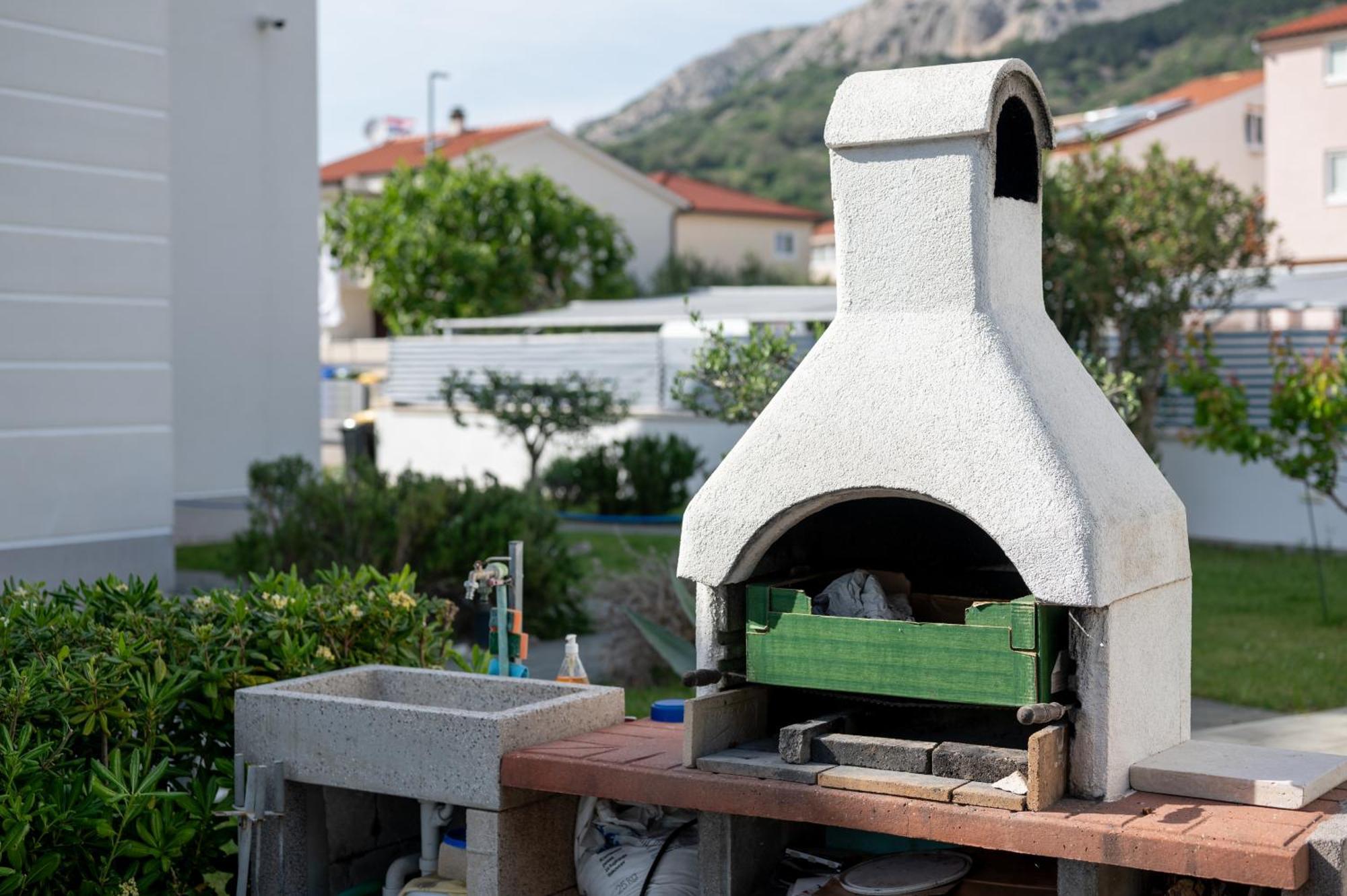 Adorami Apartments Baska  Exterior photo