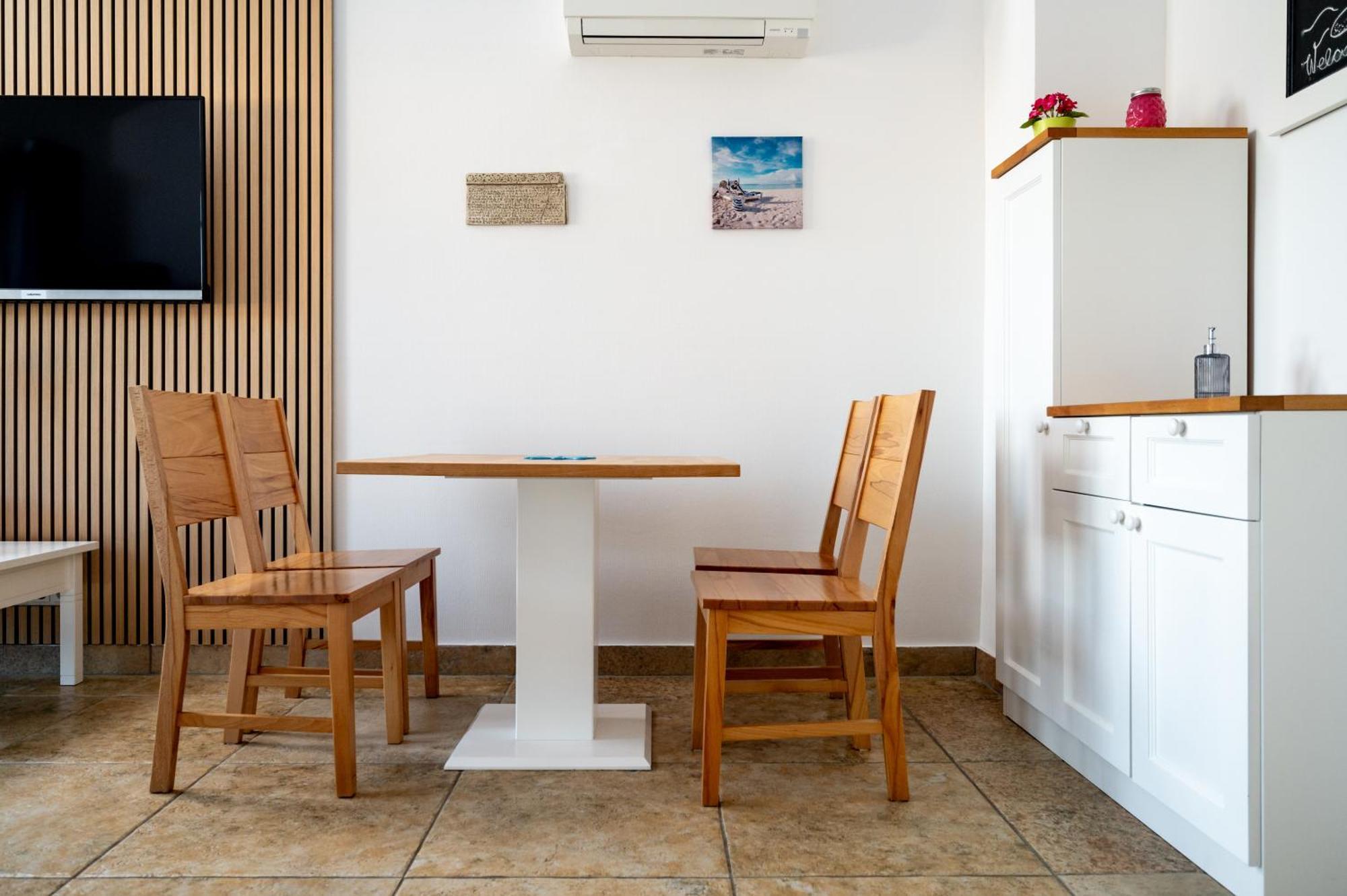 Adorami Apartments Baska  Exterior photo