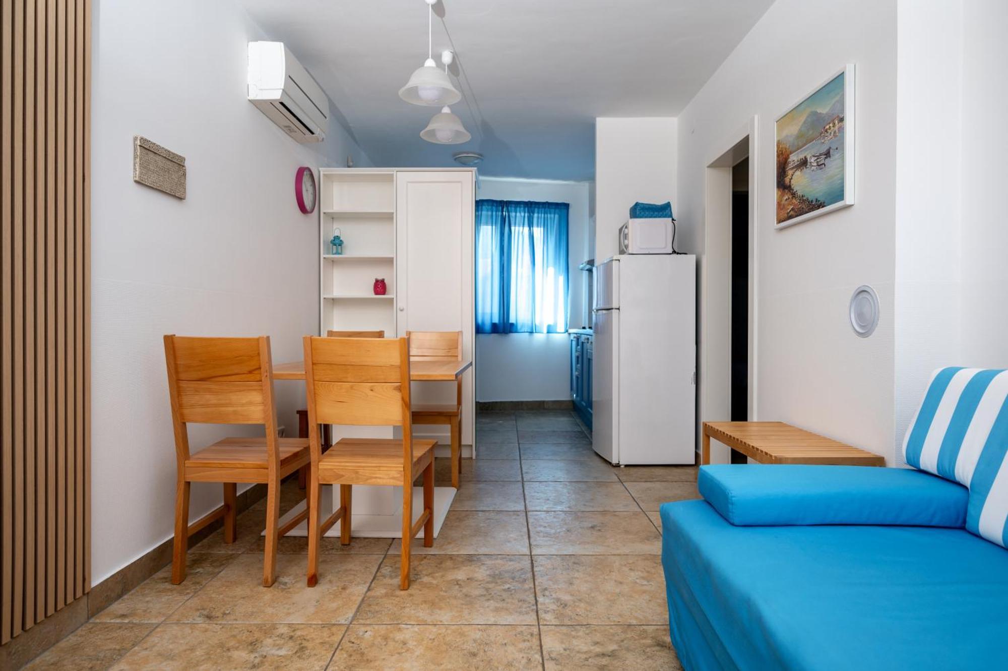 Adorami Apartments Baska  Room photo